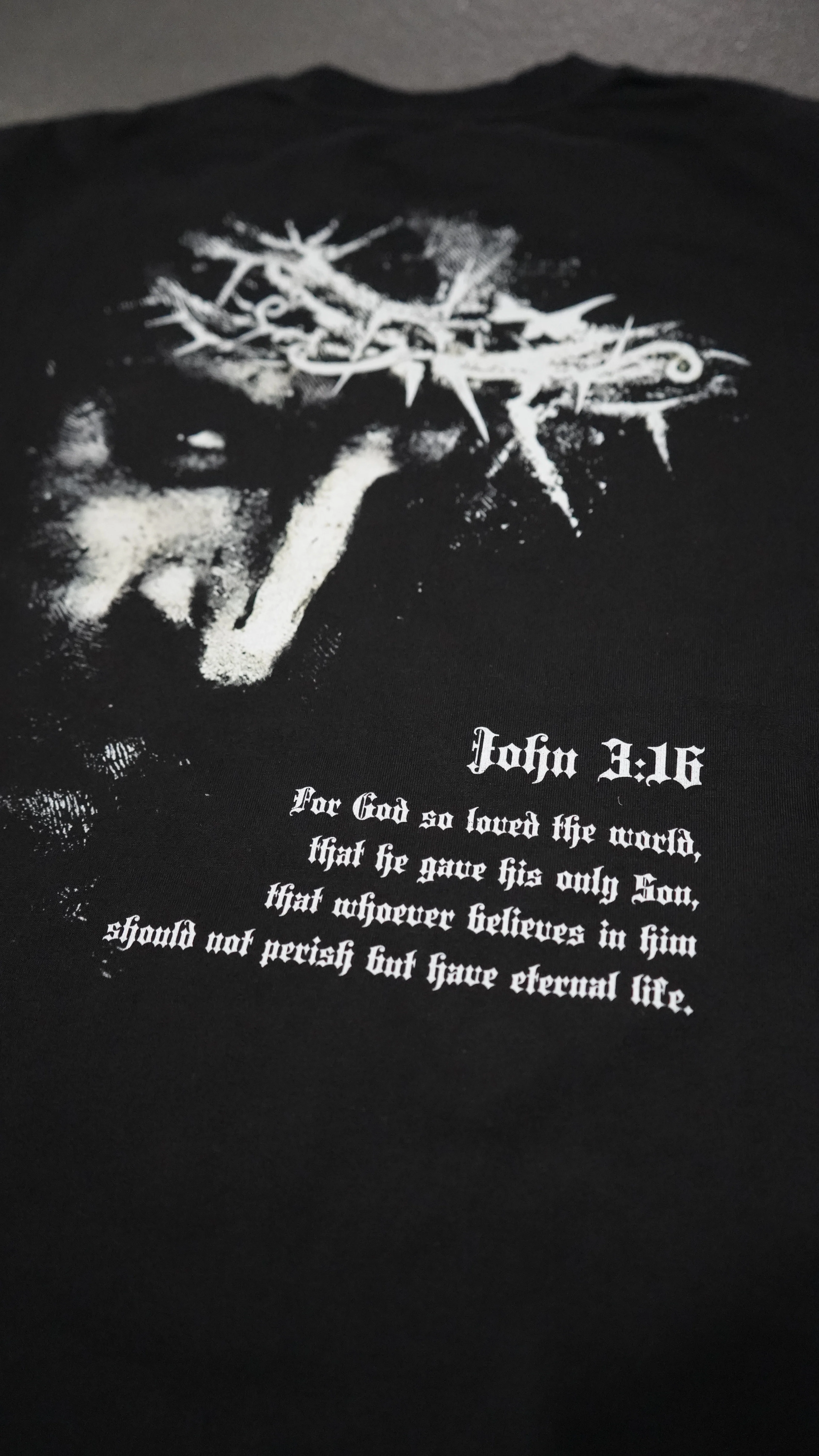 John 3:16 T-Shirt - Image 5